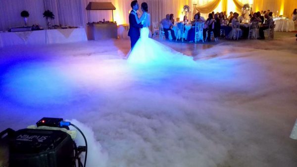 wedding-management-dance-floor-fog-machine