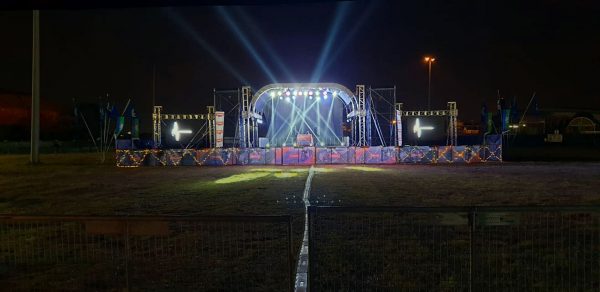 outdoor-stage-laser-lights